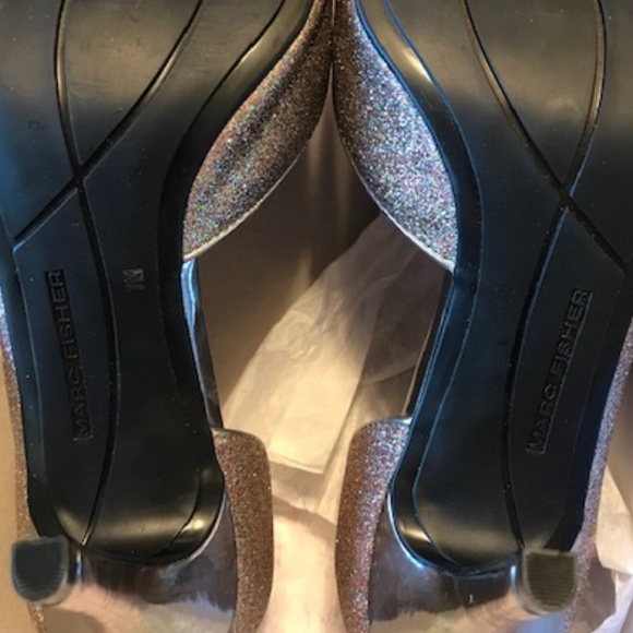 Marc Fisher D’Orsay Silver-Glitter Pumps. 7M. - Picture 12 of 15